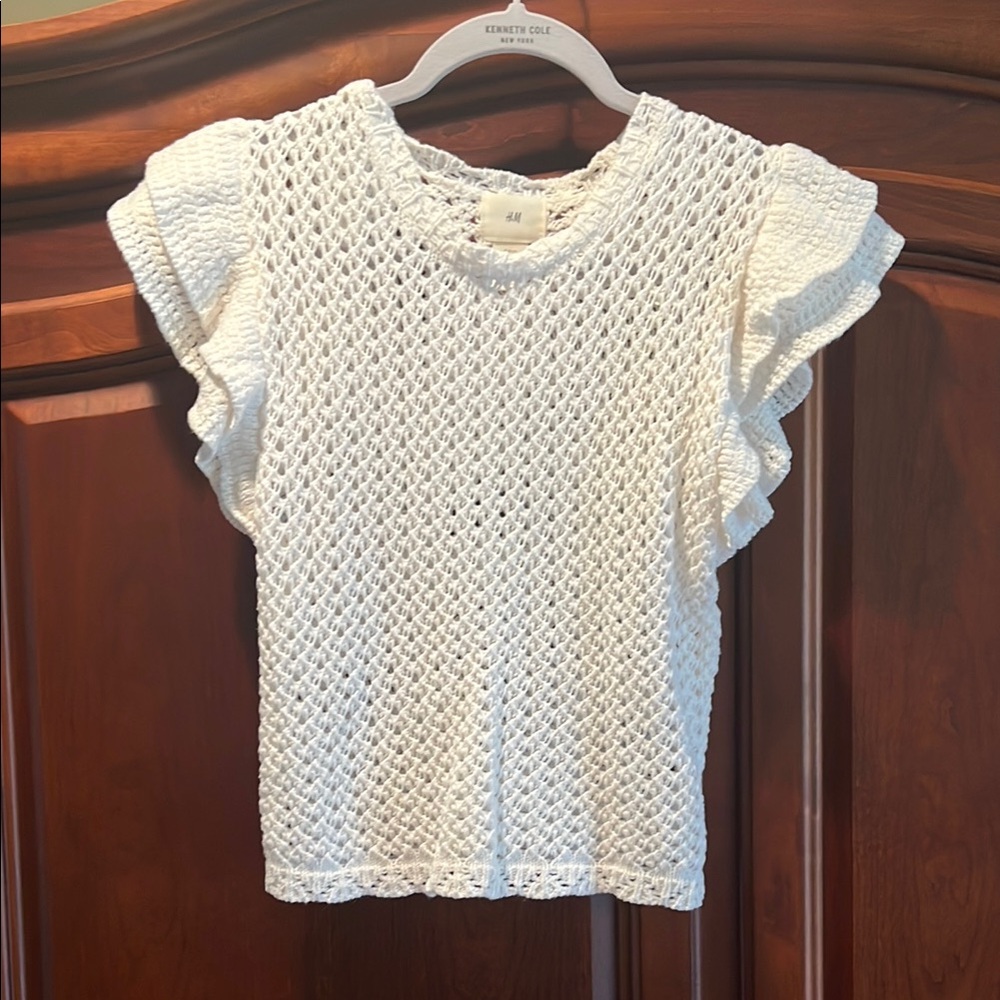 H&M White Knit top with Ruffle Sleeves